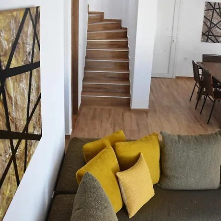 Вилла Nelleas Адамас